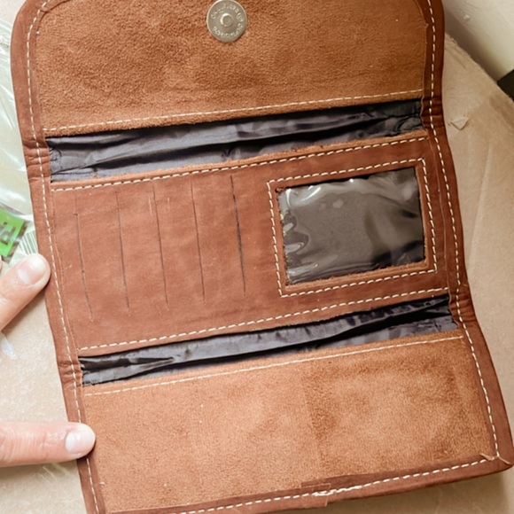 wallet - Picture 2 of 3